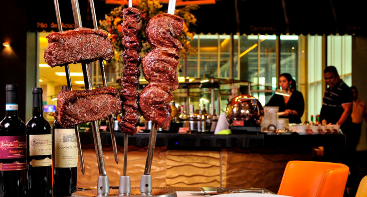 Rodizio compartidos para dos personas (7 cortes cárnicos, papa salada, maduro, ensalada) precio normal $71.550 precio para usuarios CLARO $64.000